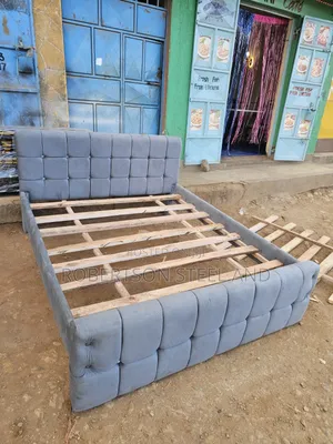 5x6 Grey Chester Bed