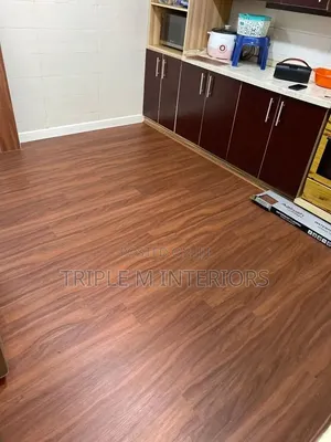 Walk in Comfort: Warm, Noiseless Luxury SPC Vinyl Planks.