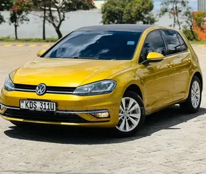 Volkswagen Golf 2017 Gold