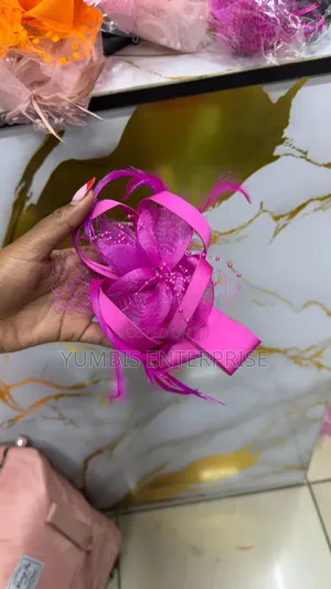 Small Fascinators