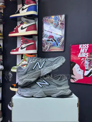 New Balance Gray