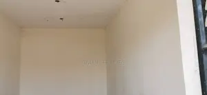 Shop to Let