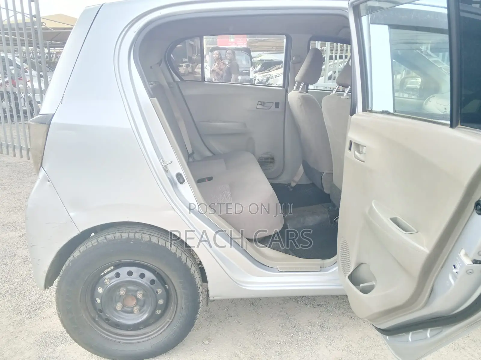 Daihatsu Mira 2015 Silver