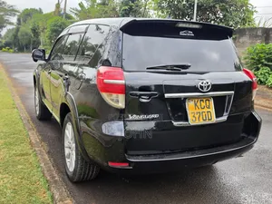 Toyota Vanguard 2011 Black