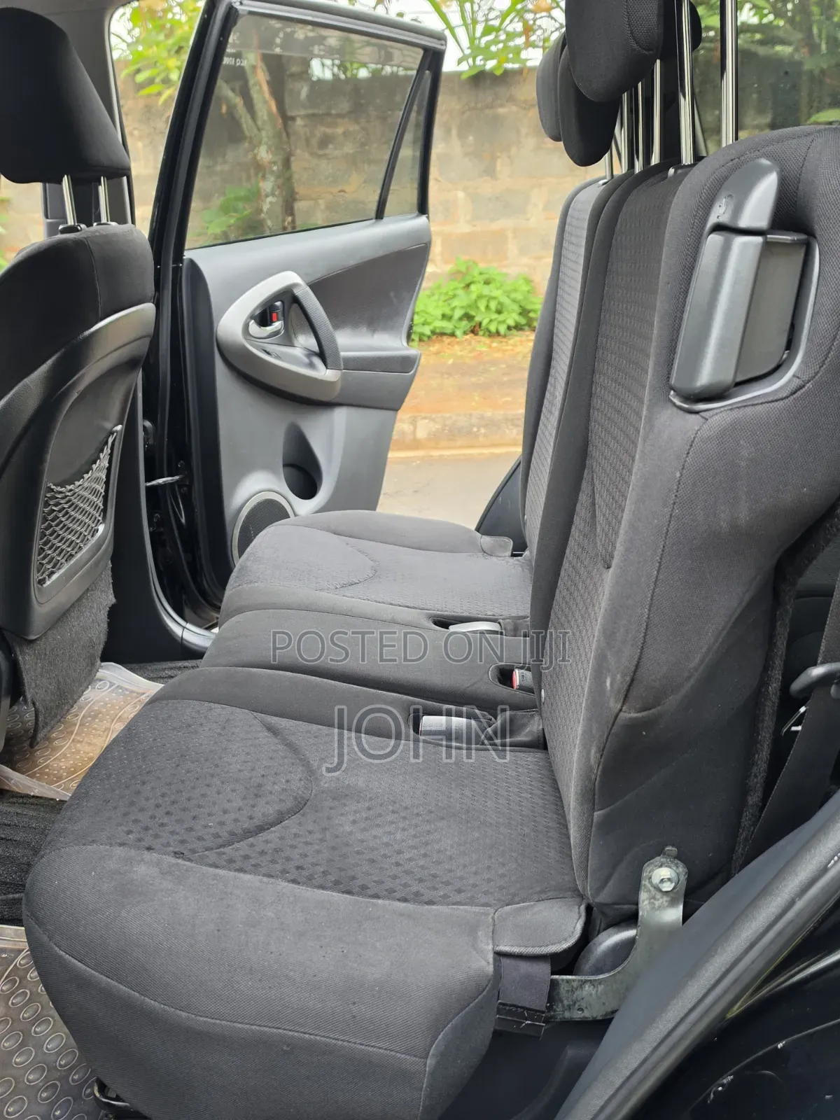 Toyota Vanguard 2011 Black
