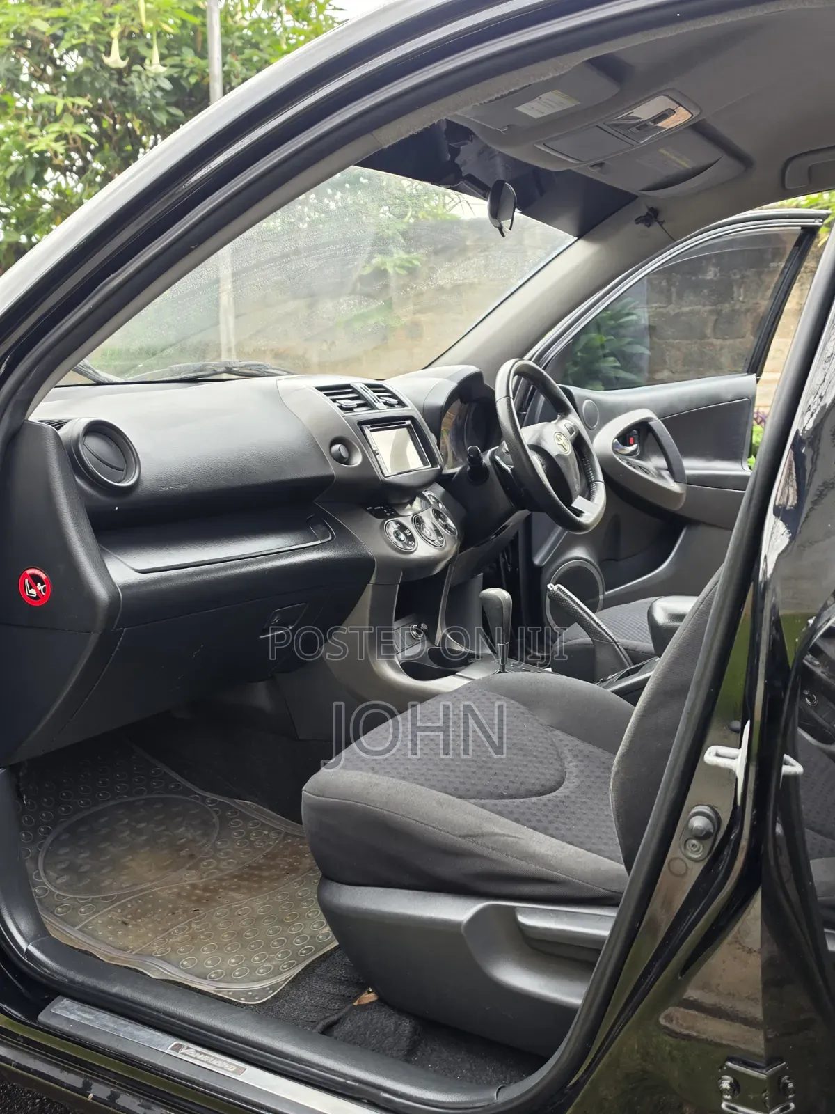 Toyota Vanguard 2011 Black