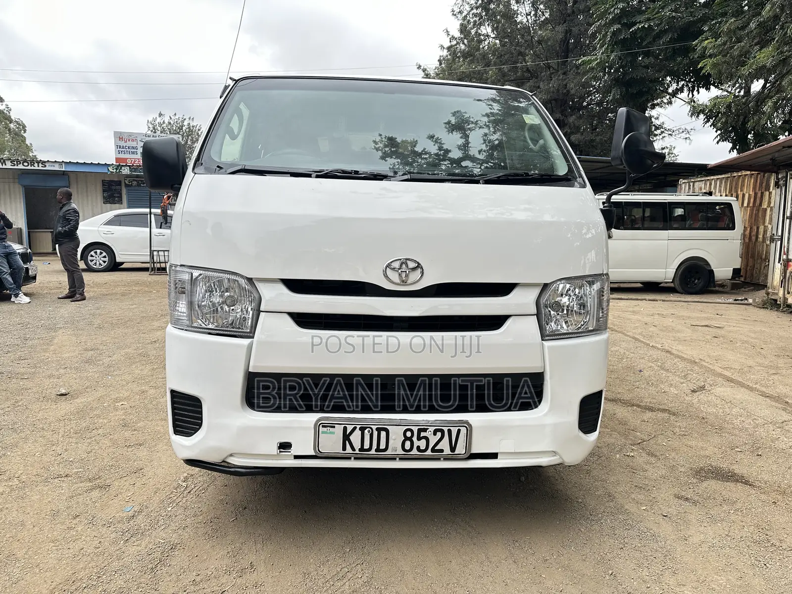 Toyota HiAce 2014 White