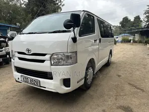 Toyota HiAce 2014 White