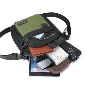 Multifunctional Crossbody Messenger Bag_re