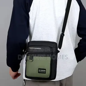 Multifunctional Crossbody Messenger Bag_re