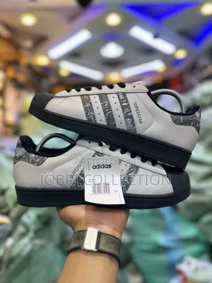 Adidas Superstar “ Grey Black “
Sneakers