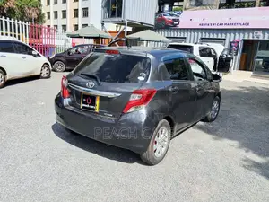 Toyota Vitz 2015 Gray
