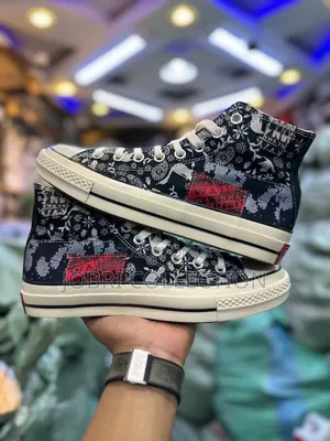 Converse X Liverpool Fc Chuck 70 Hi
Sneakers