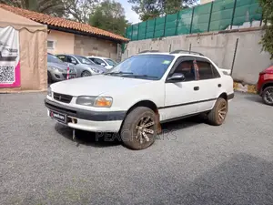Toyota Corolla 1995 White