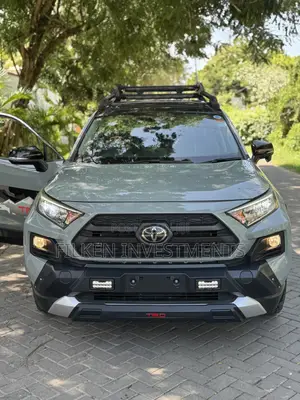 Toyota RAV4 Adventure AWD 2020 Green