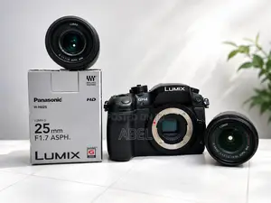 Panasonic Lumix Gh4 With 14-42mm Lens Plus 25mm F1.7 Asph Lens