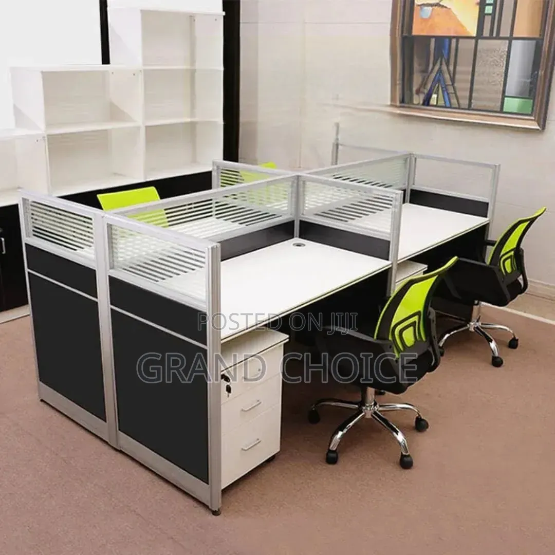 4 Seater Workstation