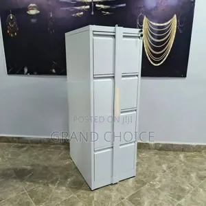 4- Drawer Metallic Cabinet With a Lockbar