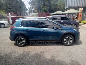 Peugeot 2008 2018 Green