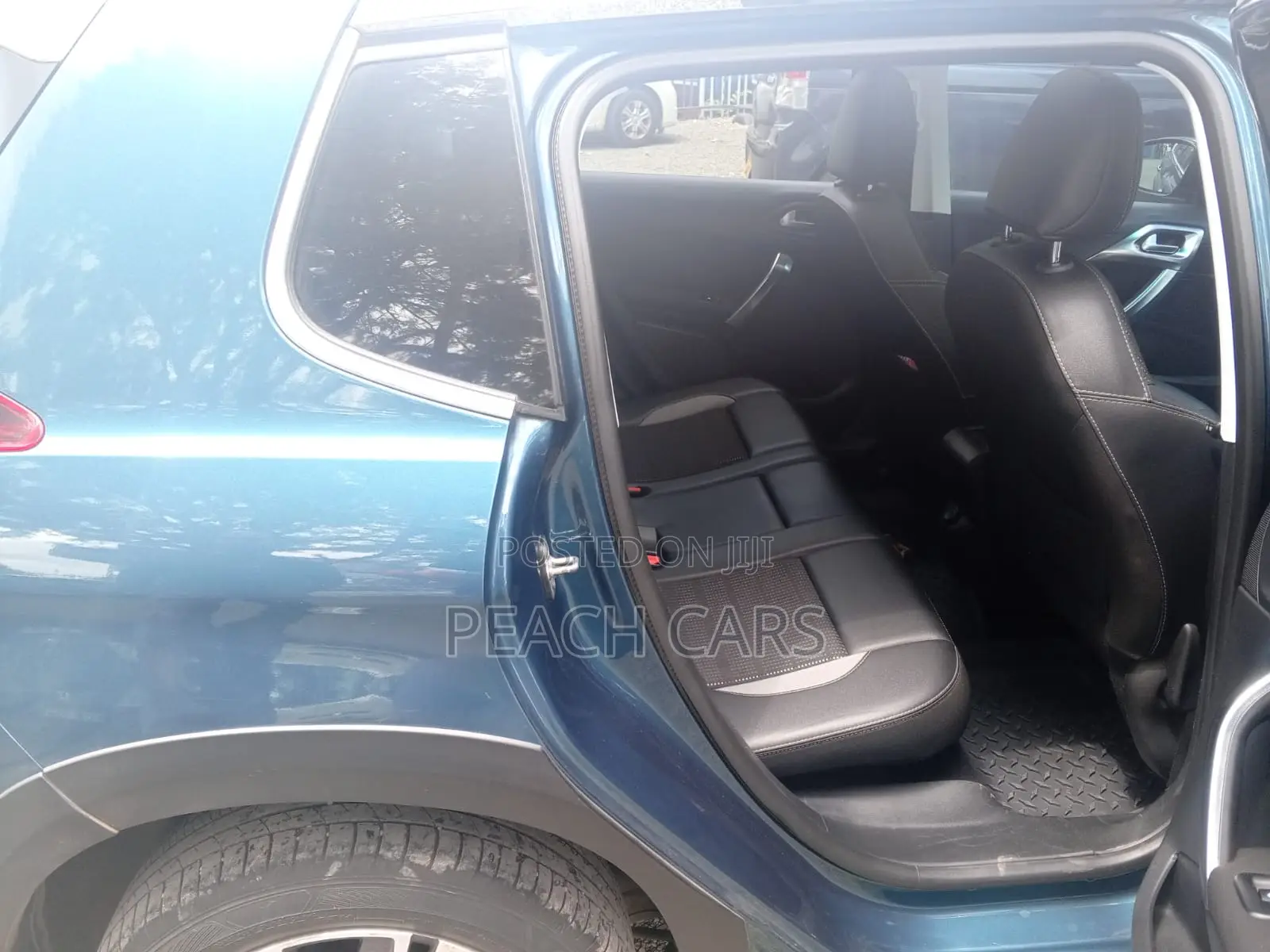 Peugeot 2008 2018 Green