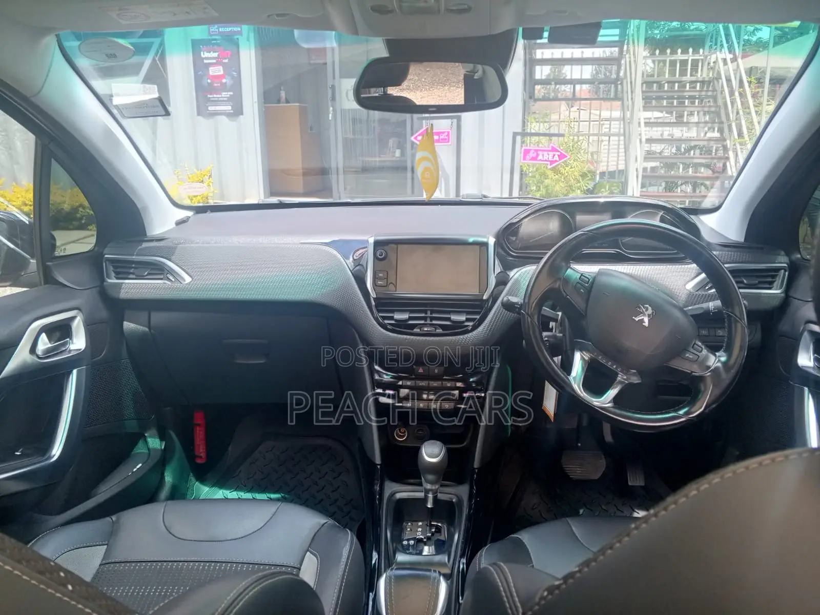 Peugeot 2008 2018 Green