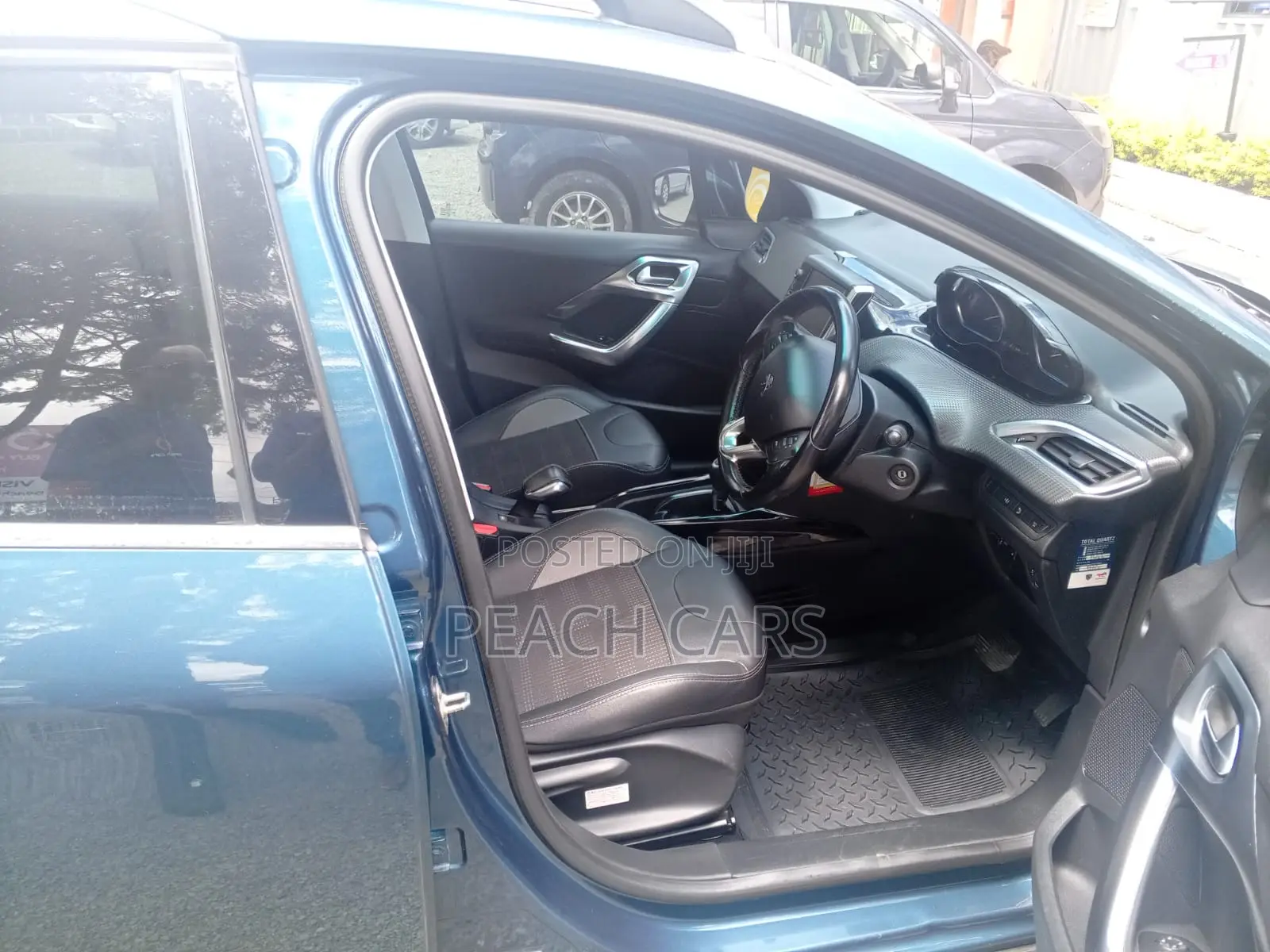 Peugeot 2008 2018 Green