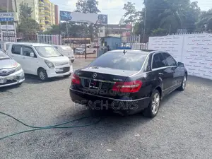 Mercedes-Benz E350 2012 Black