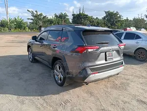 Toyota RAV4 2019 Gray