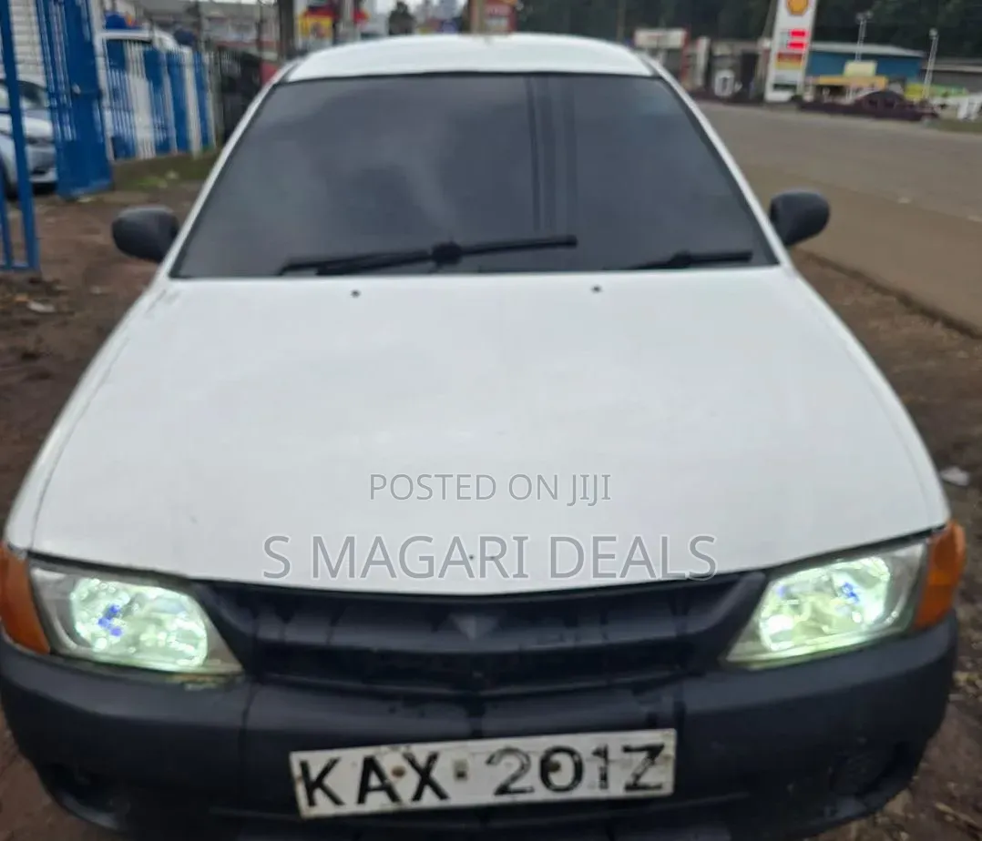 Nissan Advan 1999 White