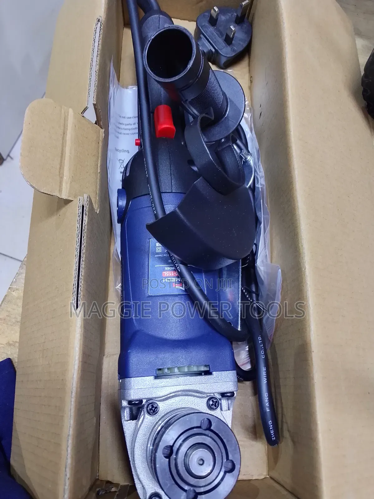 Well Performing and Professional Maxmech Grinder/ 950w Angle Grinder