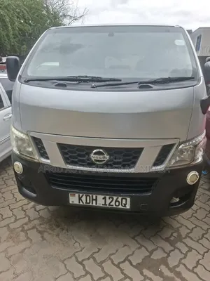 Nissan Caravan (Urvan) 2015 Silver