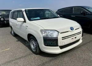 Toyota Probox 1.5 Hybrid DX 2019 White