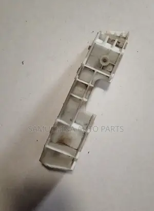 Front Bumper Slide Nissan Cube