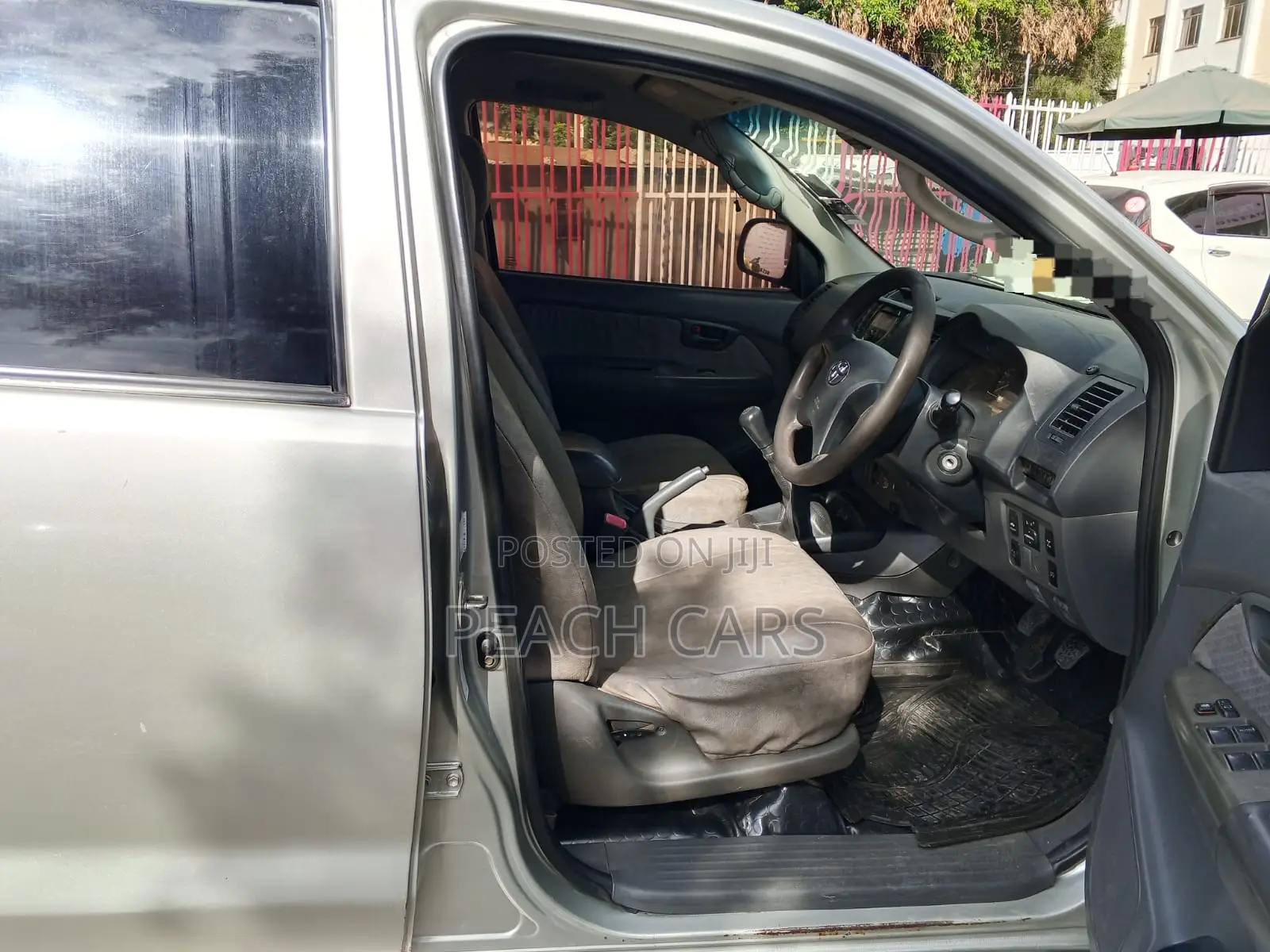 Toyota Hilux 2013 Silver