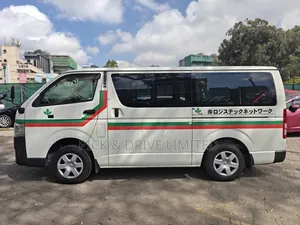 Toyota HiAce 2019 White