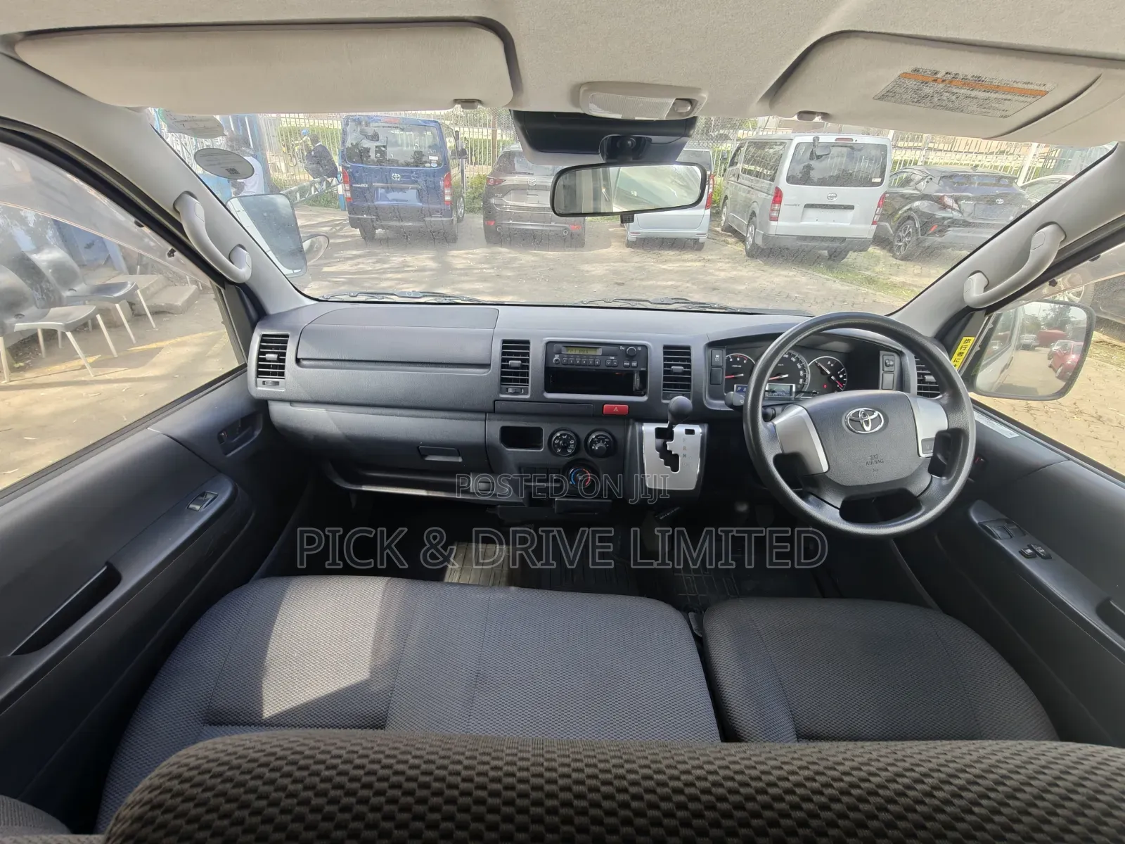 Toyota HiAce 2019 White