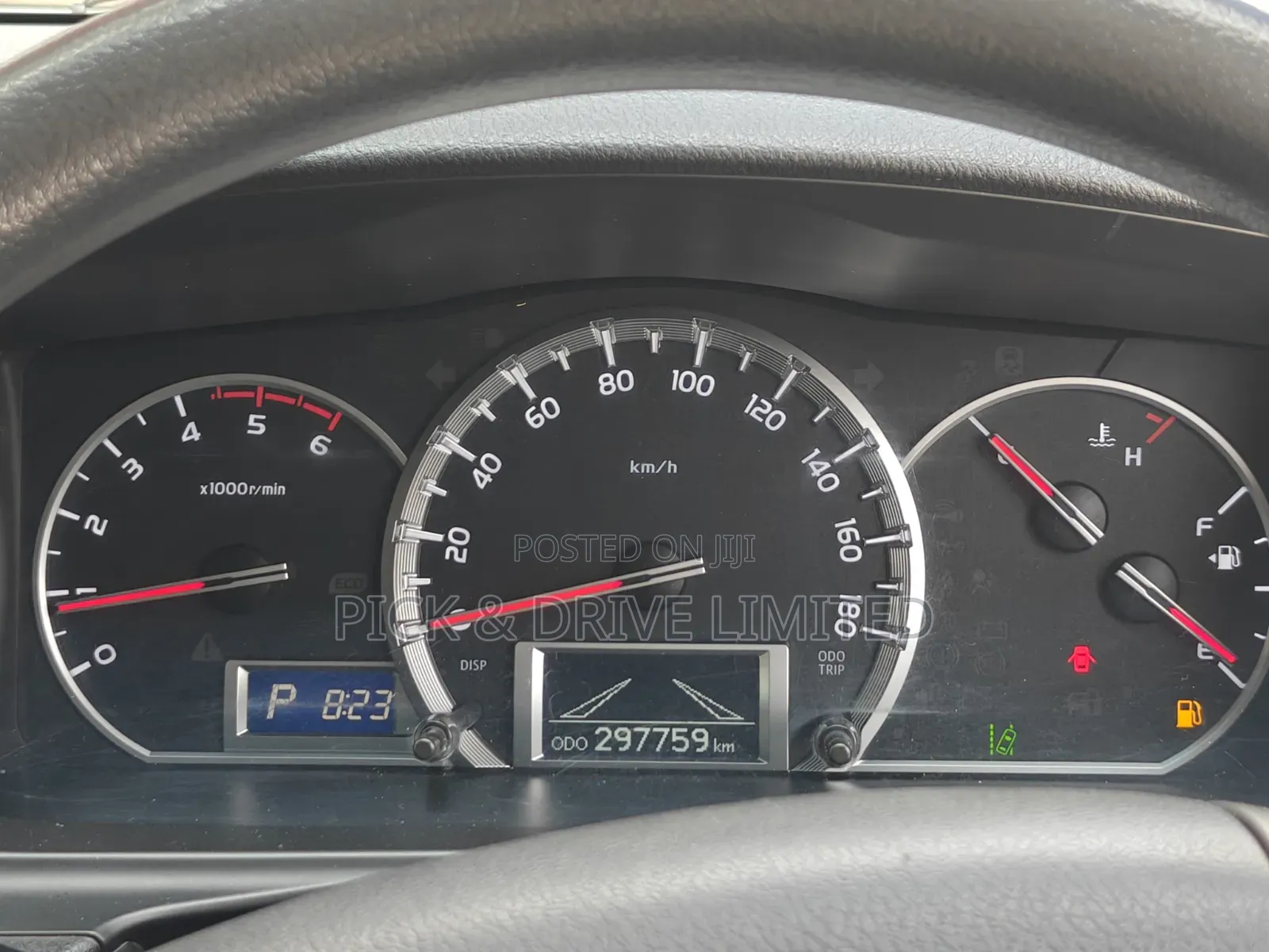 Toyota HiAce 2019 White
