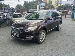 Toyota Vanguard 2013 Red