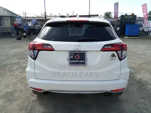 Honda Vezel 2017 White