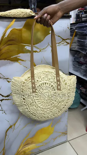 Gorgeous Woven Circular Tote—Yu