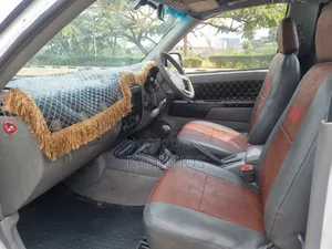 Isuzu D-MAX 2005 Off white