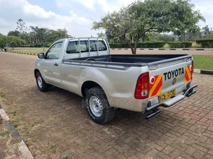 Toyota Hilux 2007 Silver