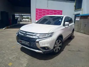 Mitsubishi Outlander 2016 White