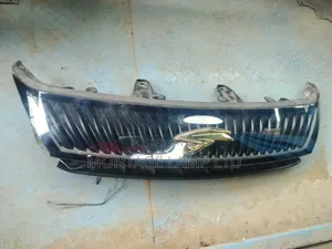 Front Grille Harrier New