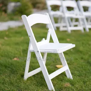 Plastic Chair: White Elegant Garden Event Chair