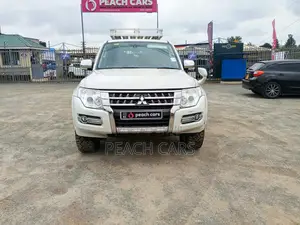 Mitsubishi Pajero 2015 White