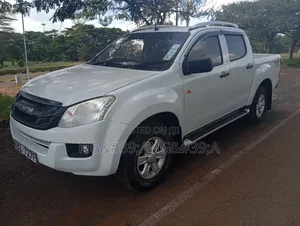 Isuzu D-MAX 2014 White