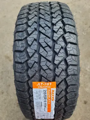255 /55 R19 Maxxis Tyres 111h Razr a/T-781 All-Terrain