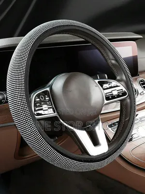 Steering Wheel Cover With Shiny Crystal Rhinestone To Add Luxury