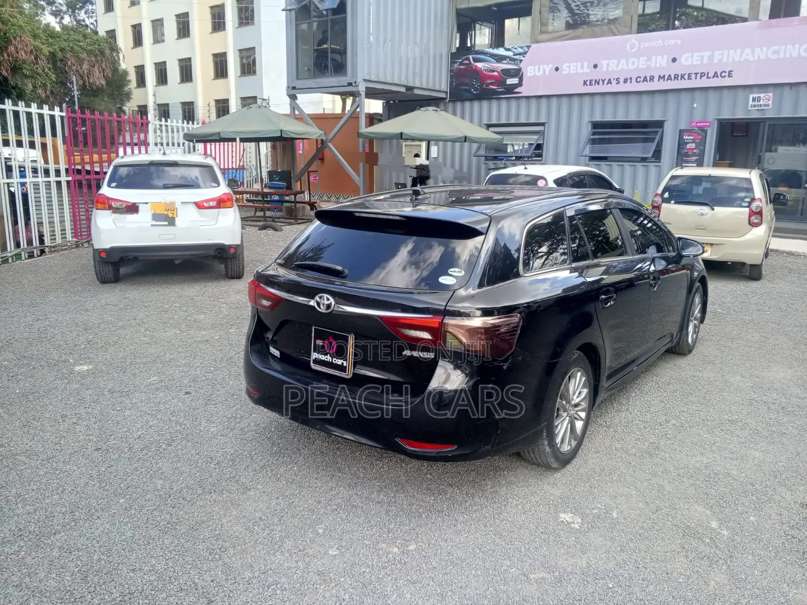 Toyota Avensis 2016 Black